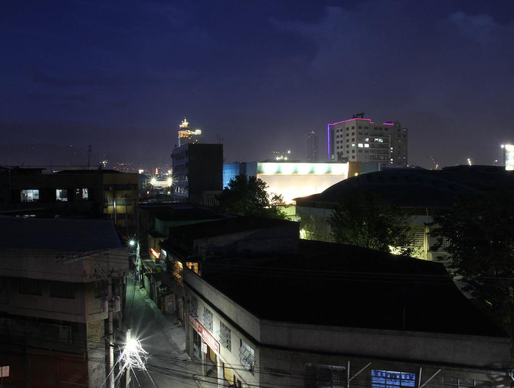 La Gloria Residence Inn Cebu Stadt Exterior foto